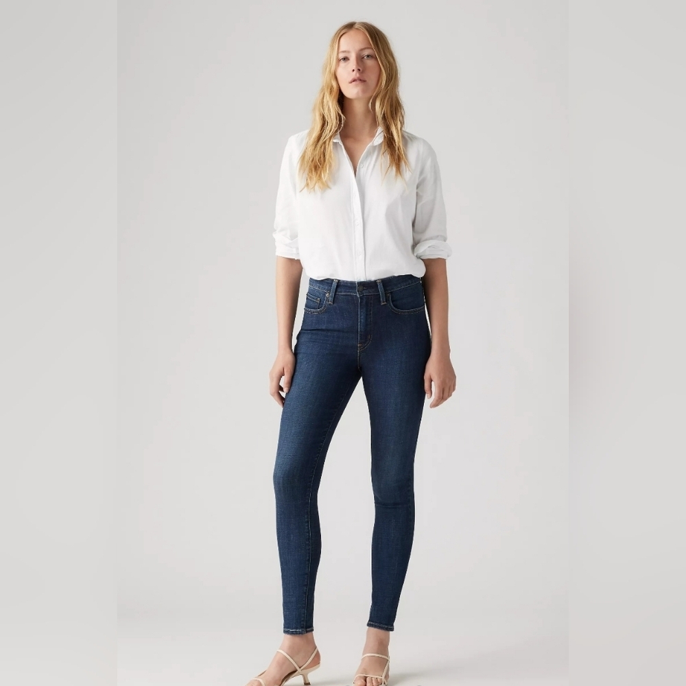 Levi's 721 High Rise Skinny Jeans in Blue Story Size 30